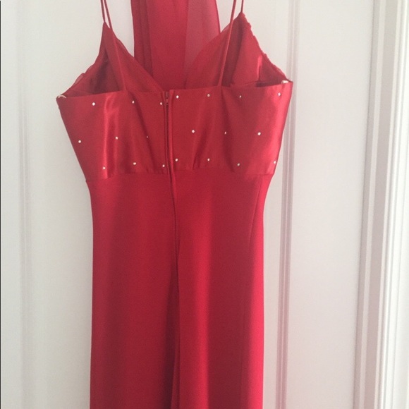 Elegant red dress prom - Picture 3 of 3